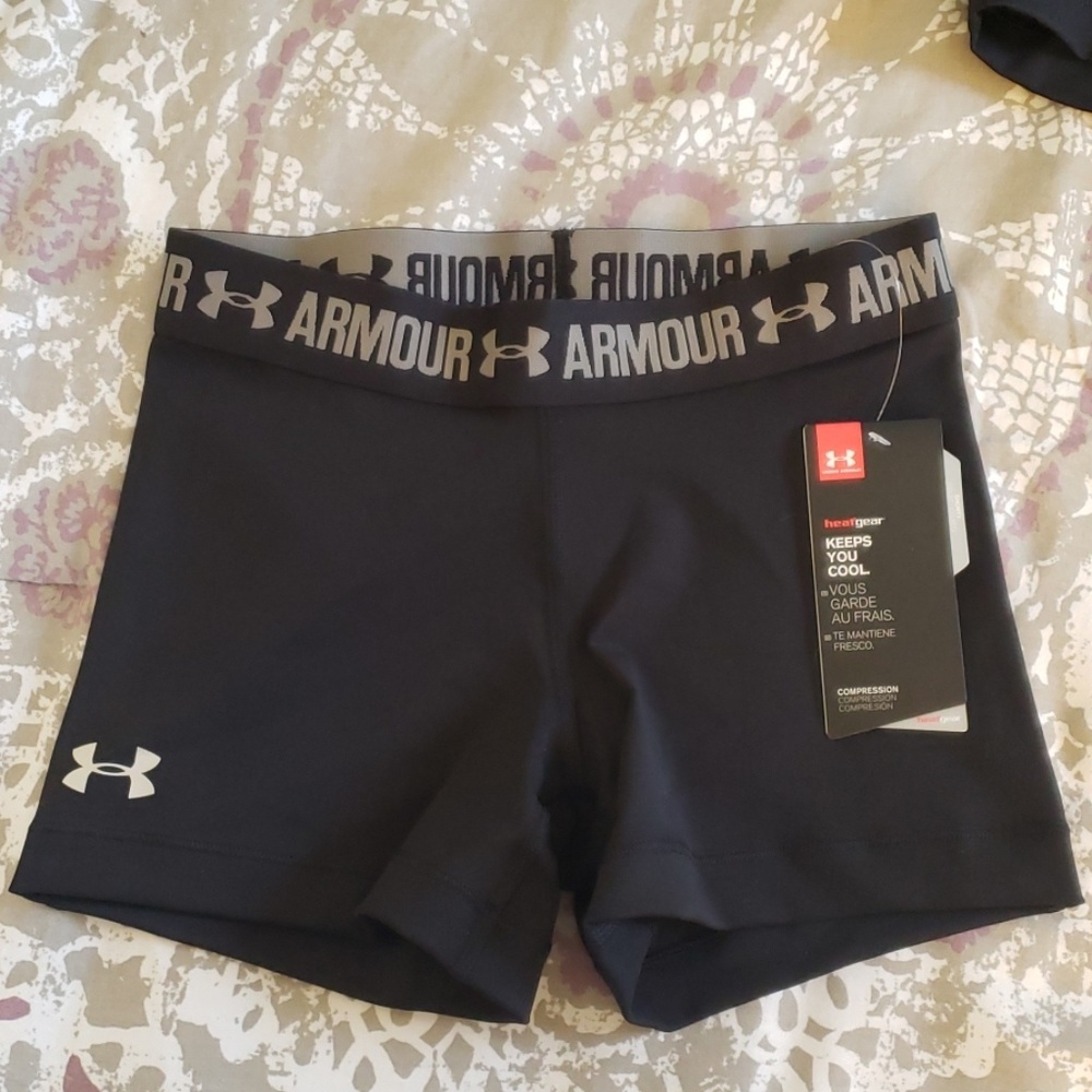 Under Armour womans XS heat gear black compression